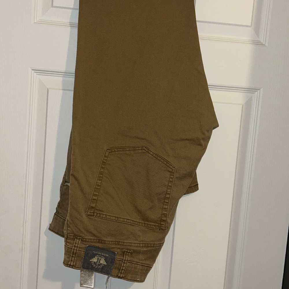Dockers Straight cut pant size 38 dark khaki